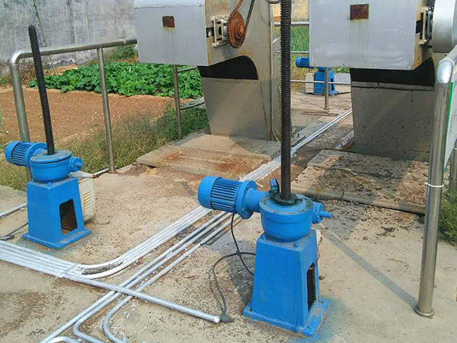 直聯(lián)螺桿啟閉機(jī)